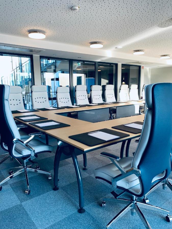 Intergroup Business & Design Hotel Ingolstadt Kosching ภายนอก รูปภาพ